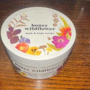 Bath & Body Works Honey Wildflower Body Butter - Floral Design